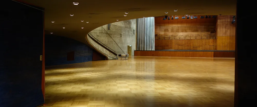 denkmalschutz: ausschließlich am 8. sept: liederhalle stuttgart präsentiert lotte hofmann schmuckvorhang