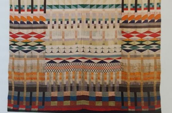 Detail aus:
Gunta Stölzl, 5 Chöre (5 Choirs), 1928
Cotton, wool, rayon and silk. 90 1/5 x 56 3/10 inches
@St. Annen-Museum/ Fotoarchiv der Hansestadt Lübeck